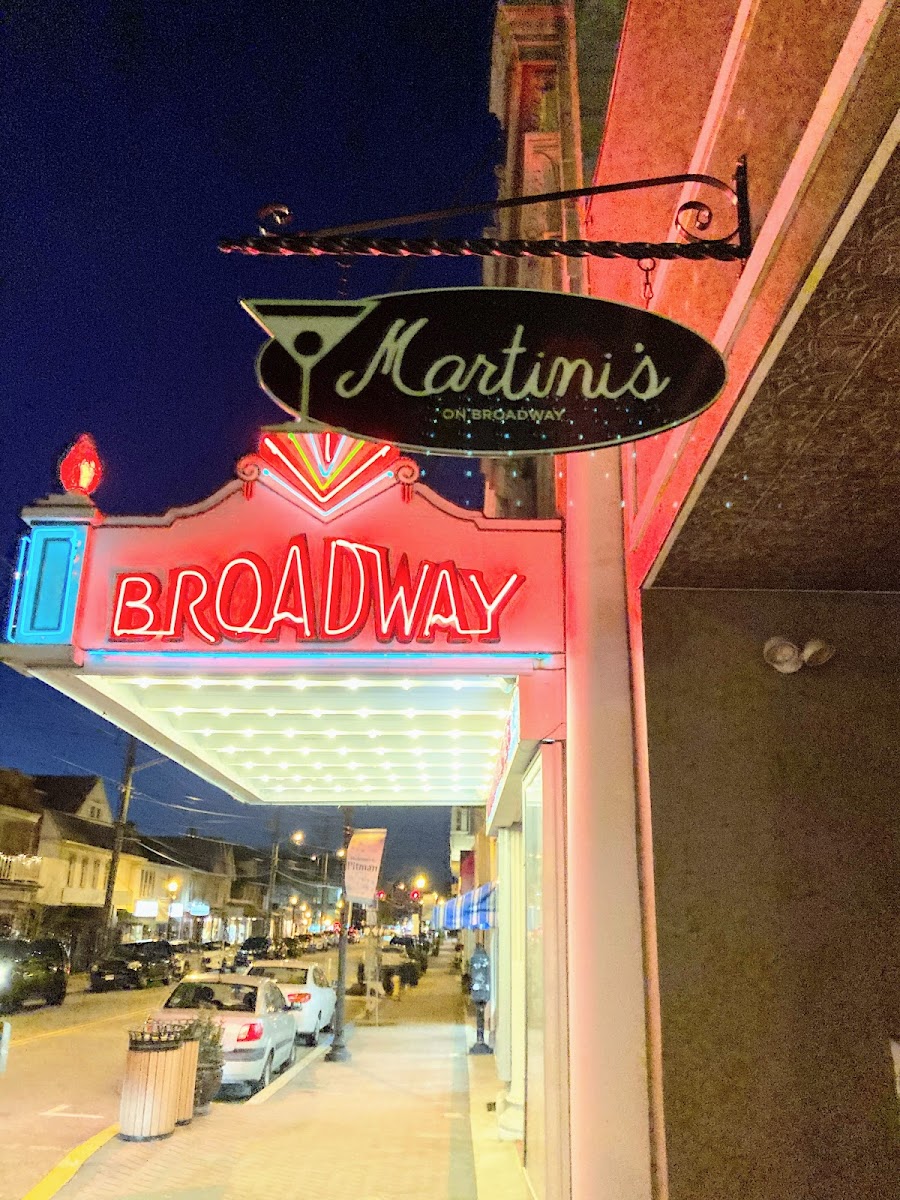 Martini's On Broadway